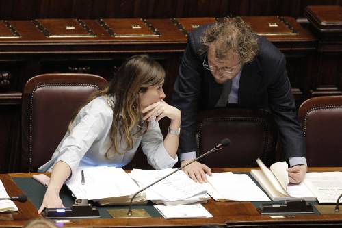 Il ministro Boschi alla Camera con Luca Lotti, sottosegretario alla presidenza del consiglio