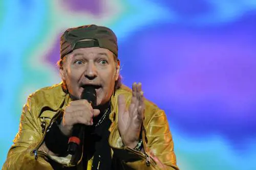 Vasco sulle "Dannate nuvole" trova pure Nietzsche