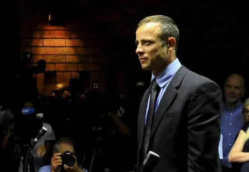 "A volte ho paura di te": l'sms della fidanzata di Pistorius venti giorni prima della morte