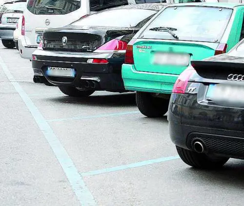 Viale Dei Mille ultimo caso «Strisce gialle diventano blu»