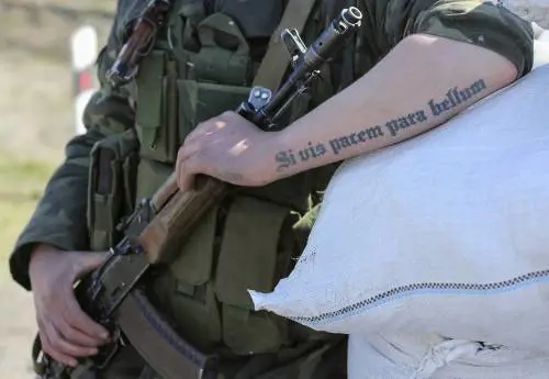 Crimea, escalation violenta: ammazzato soldato ucraino