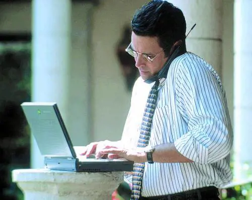 "Niente carta, usi il pc".  E lui fa causa al tribunale