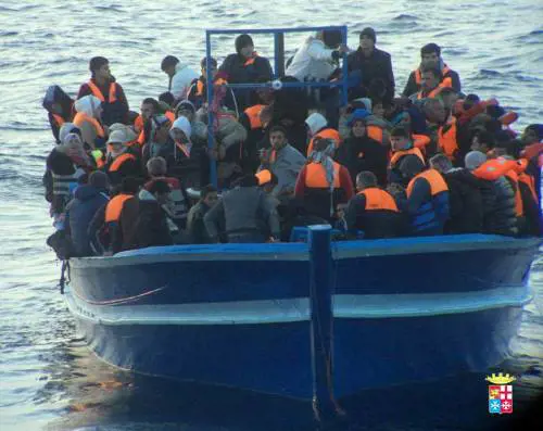 Oltre 2mila immigrati soccorsi in due giorni