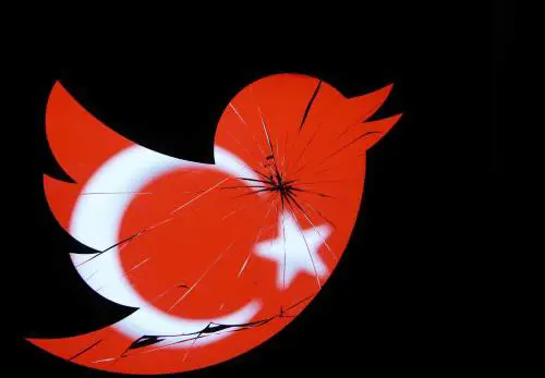 Twitter svela tangenti e video a luci rosse Erdogan lo fa chiudere 