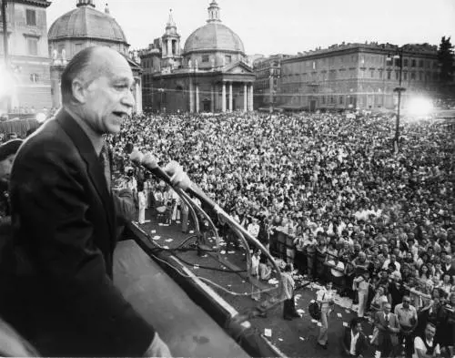 Vivere da fascisti. Ma in democrazia
