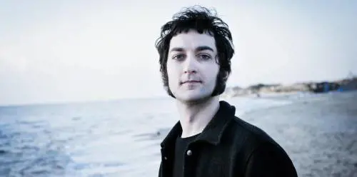 Brondi, Brunori, Dente Ma quanto sono vintage i «nuovi cantautori»