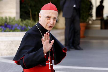Il cardinal Bagnasco: "Genitori, difendete i figli dall'ideologia del gender"