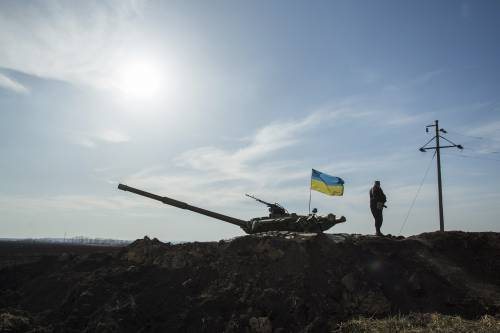Crisi Ucraina, la Nato è preoccupata: "Pronti a difendere gli alleati"