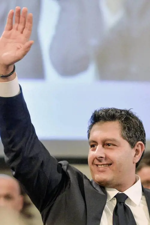Toti sulle Europee: "Berlusconi nel simbolo"