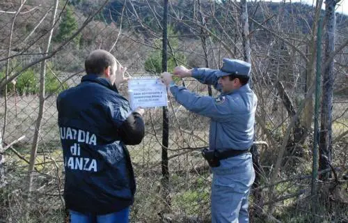 Acqua avvelenata dai rifiuti: l'hanno bevuta in 700mila