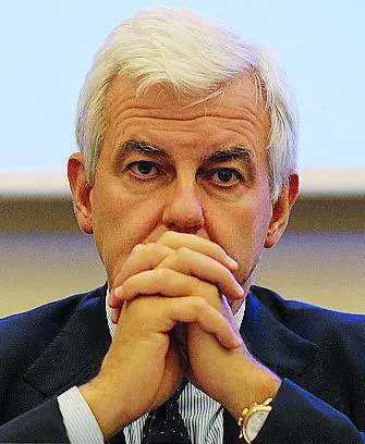 Ghizzoni e Profumo indagati per i derivati