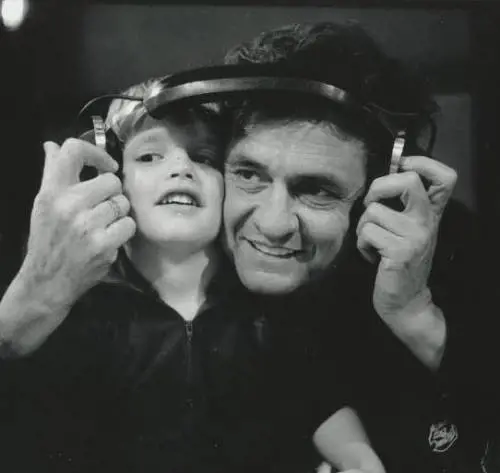 Esce da una cassaforte (dopo trent'anni) il tesoro di Johnny Cash