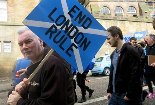 Il fronte del "no" perde punti: indipendentisti scozzesi al 40%