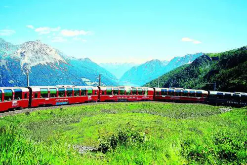 Viaggiare sui binari del lusso tra la Mongolia e Saint Moritz