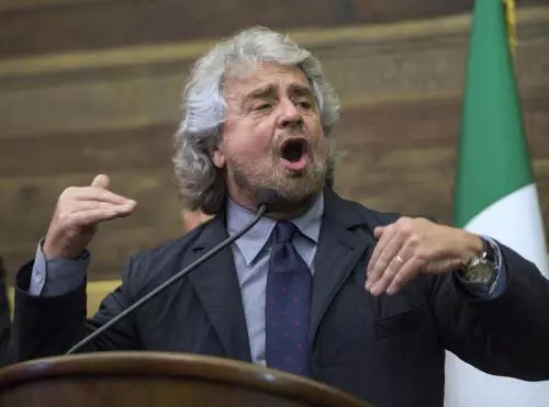 La capriola di Grillo: la Casta del Senato ha un nuovo paladino