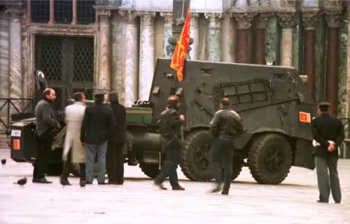 Il "tanko" del 1997 e l'indipendentista Franco Rocchetta