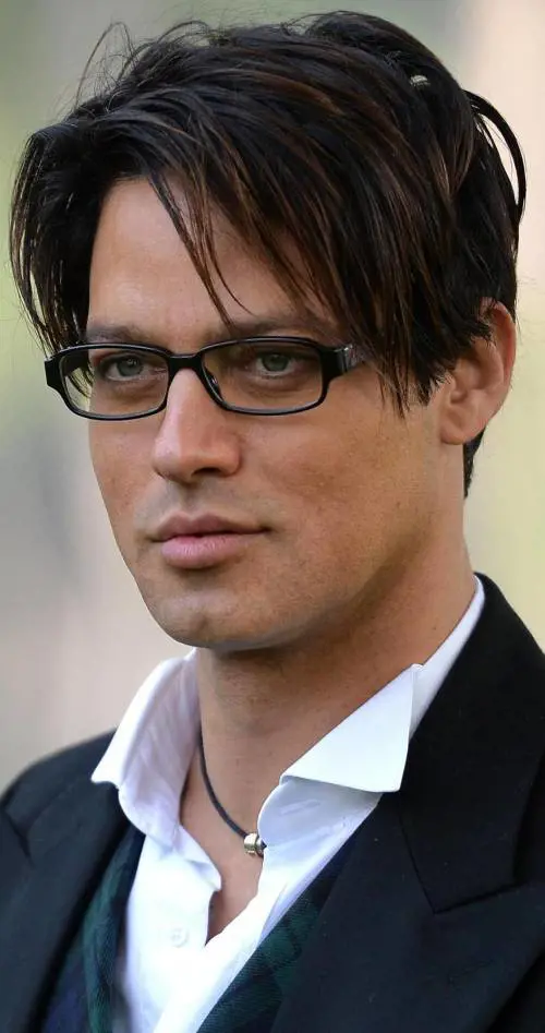 Il nudo integrale di Gabriel Garko diventa un caso