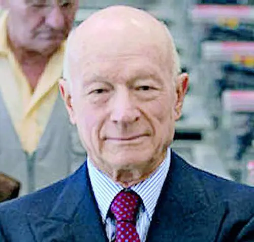 L'utile scende per la scelta di non alzare i prezzi