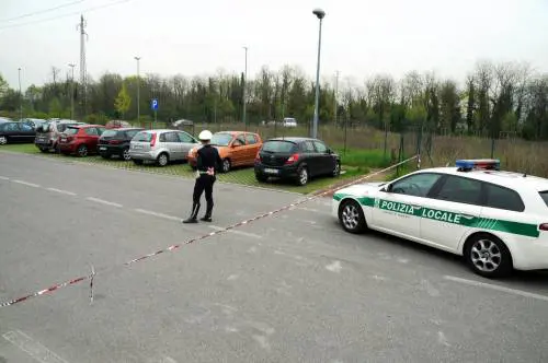 Lombardia, uccide un collega, torna a casa, ammazza la moglie e si toglie la vita