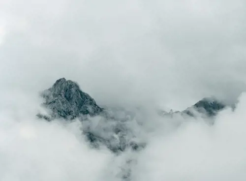 "Il mare di nebbia", la mostra fotografica di Axel Hutte