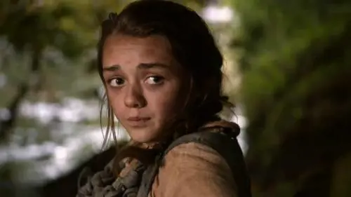 "Noi, Arya e Sansa, cresciute tra draghi omicidi e guerre"