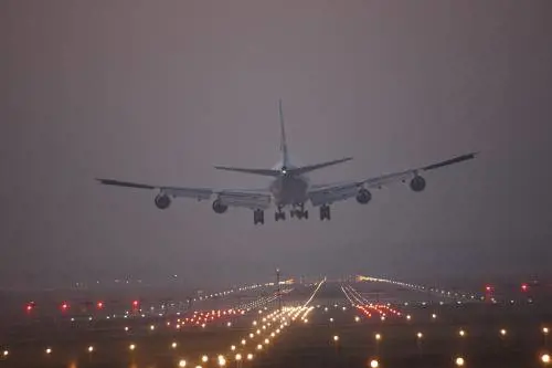 Cina, si addormentano nella torre di controllo: l'aereo non può atterrare