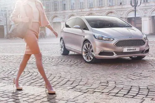 Ford svela a Milano la nuova S-MAX Vignale Concept