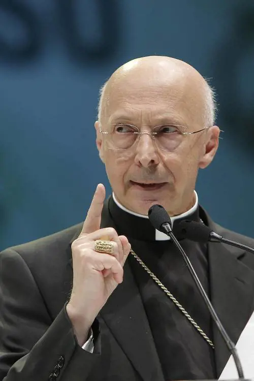 Il cardinale Angelo Bagnasco, presidente della Cei