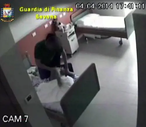 Vado Ligure, botte e umiliazioni a disabili in una casa di cura