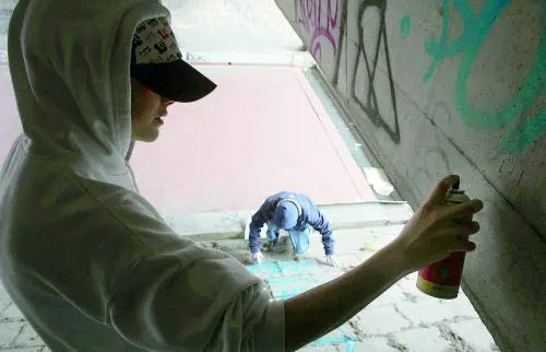 No ai graffiti, il Comune spara a salve