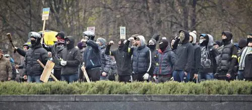 Kiev: «Mosca ci fa la guerra» E manda l'esercito a Est