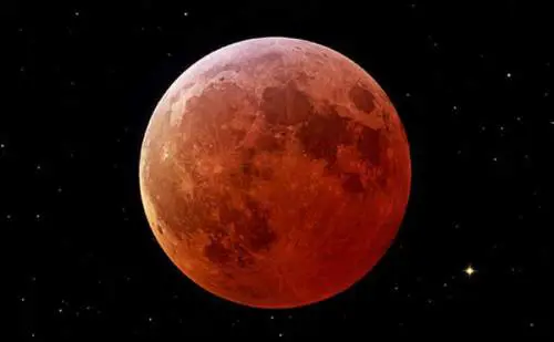 Arriva la "Luna rossa": cosa sapere sulla grande eclissi