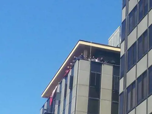 Roma, sgomberato un palazzo: scontri e feriti