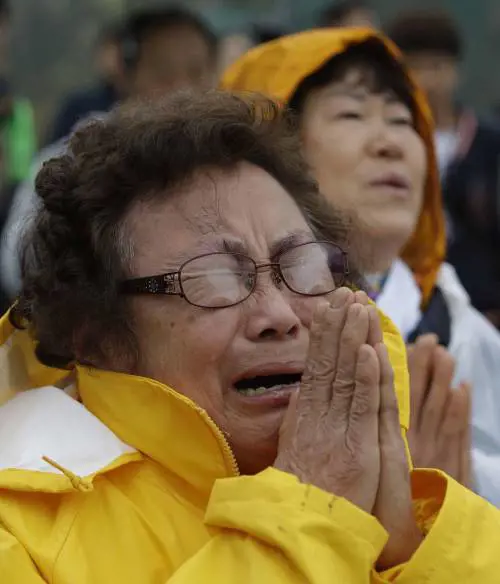 Traghetto naufragato, suicida il preside Al timone c'era una ragazza di 26 anni