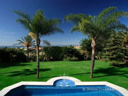 Prince vende online la mega villa di Marbella