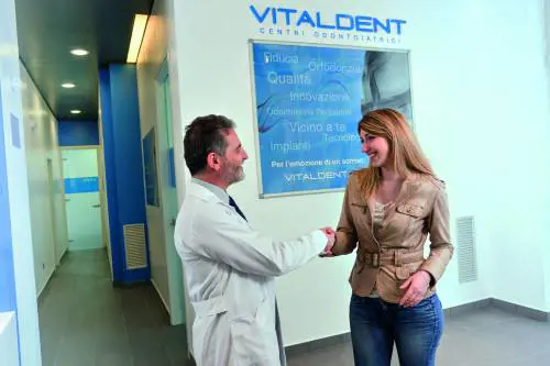 Salute orale, come difendersi dai rischi della menopausa
