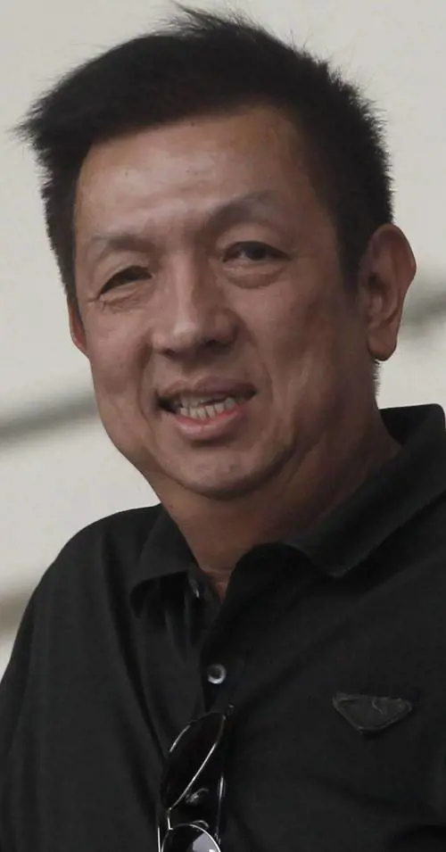 Lim, il tycoon che vuole tutte e nessuno vuole