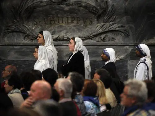 "Miracoli e amore del popolo. Così sono saliti agli altari"