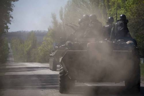 Truppe regolari ucraine vicino a Slovyansk