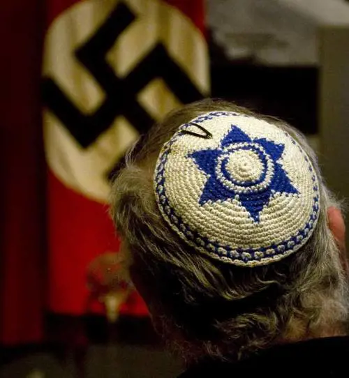 Un altro bluff di Abu Mazen: «Shoah, il crimine più odioso»