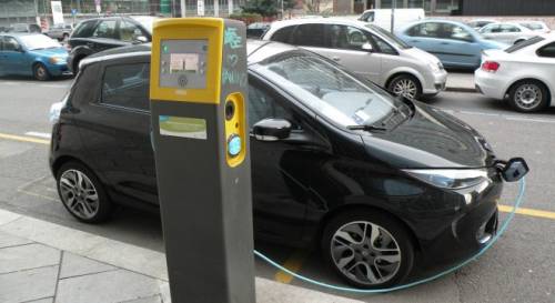 Prova Renault Zoe, la city car a consumo zero