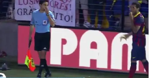 Lanciò banana ad Alves, arrestato. Ma se fosse una mossa di marketing?