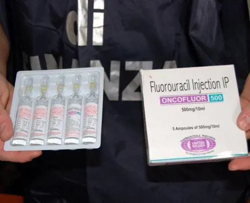 Farmaci anticancro "taroccati" dai clan e messi in vendita