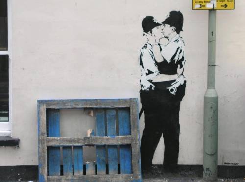 Quell'anarchico di Banksy invoca la proprietà privata