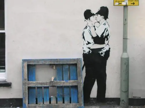 Quell'anarchico di Banksy invoca la proprietà privata
