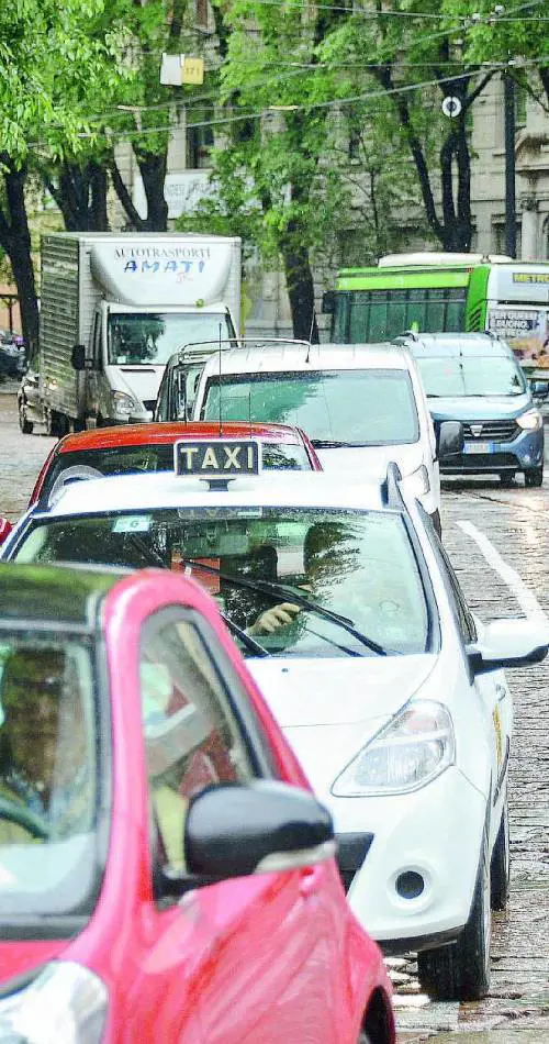 Castello pedonale alla prova Assessori felici (solo loro)