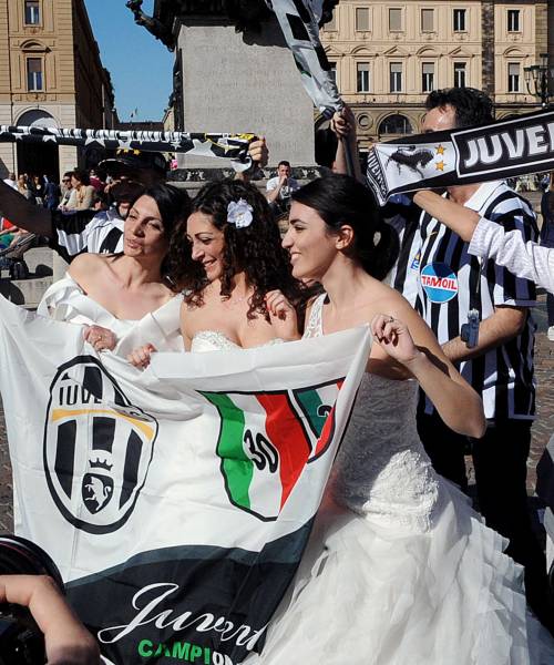 Terza stella, la festa in piazza San Carlo a Torino