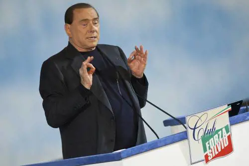 Berlusconi: "Forza Italia nella maggioranza di governo? Non lo escludo" 