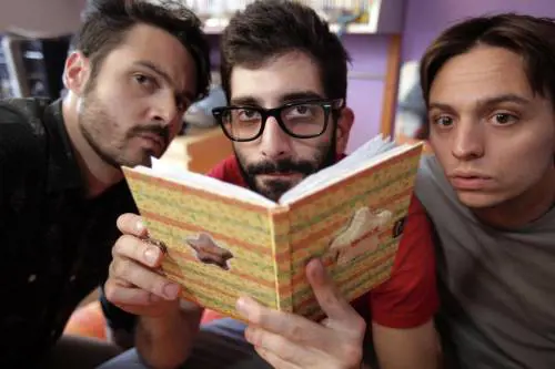 Sfigati, geniali e precari: ecco i giovani in pillole