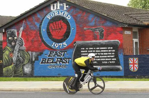 Baby Aru cerca al Giro la sua isola felice